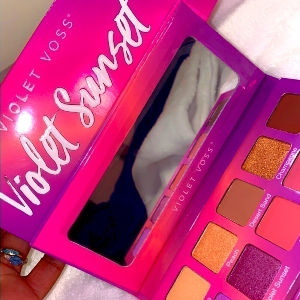 𝅺💫🆕VIOLET Voss Violet sunset Eyeshadow